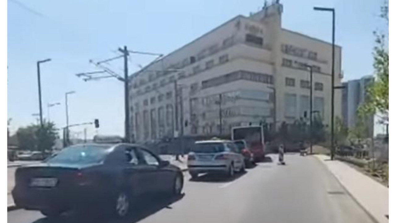 Zgrada pošte, Savski trg