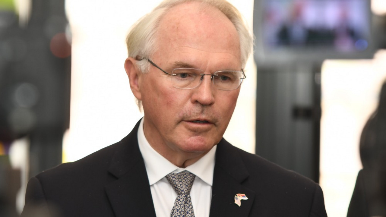 Kristofer Hil