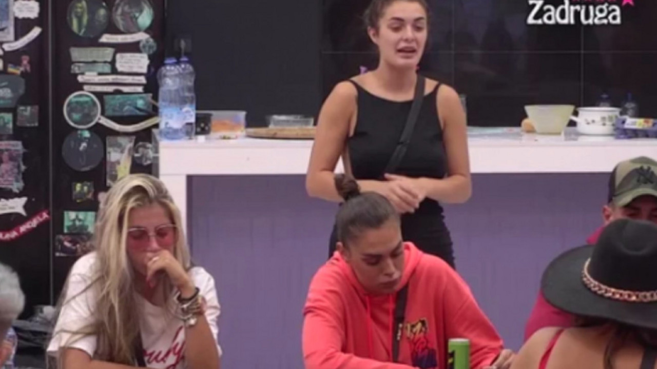 Viktorija Mitrović, Dalila Dragojević