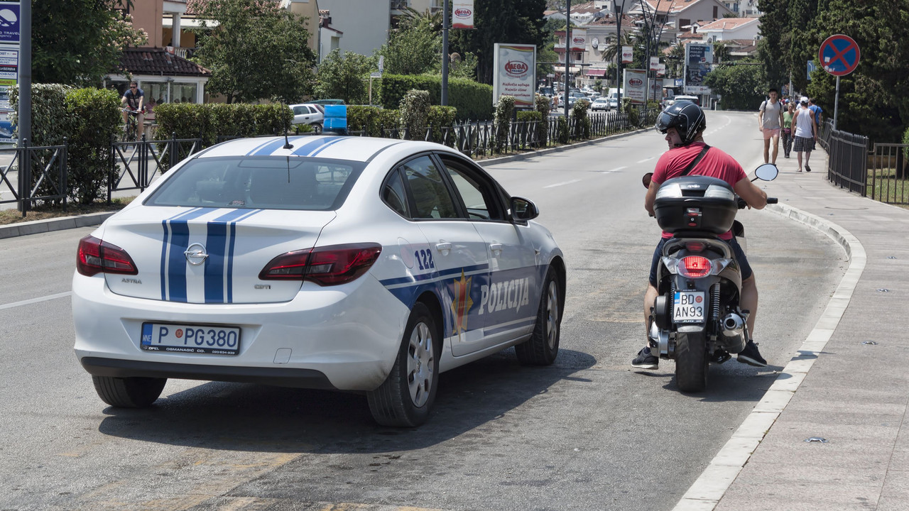 policija