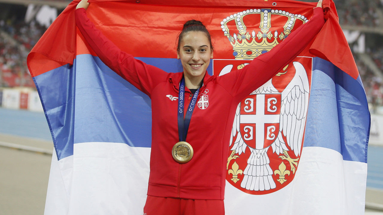 Adriana Vilagoš