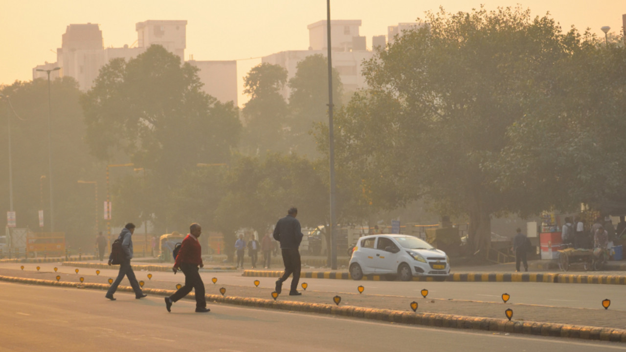 Nju Delhi zatvara škole zbog zagađenja vazduha
