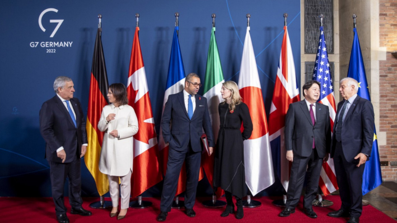 G7