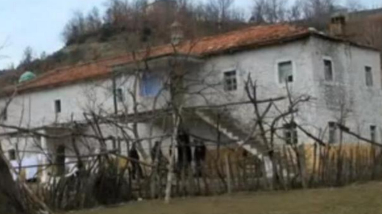 žuta kuća