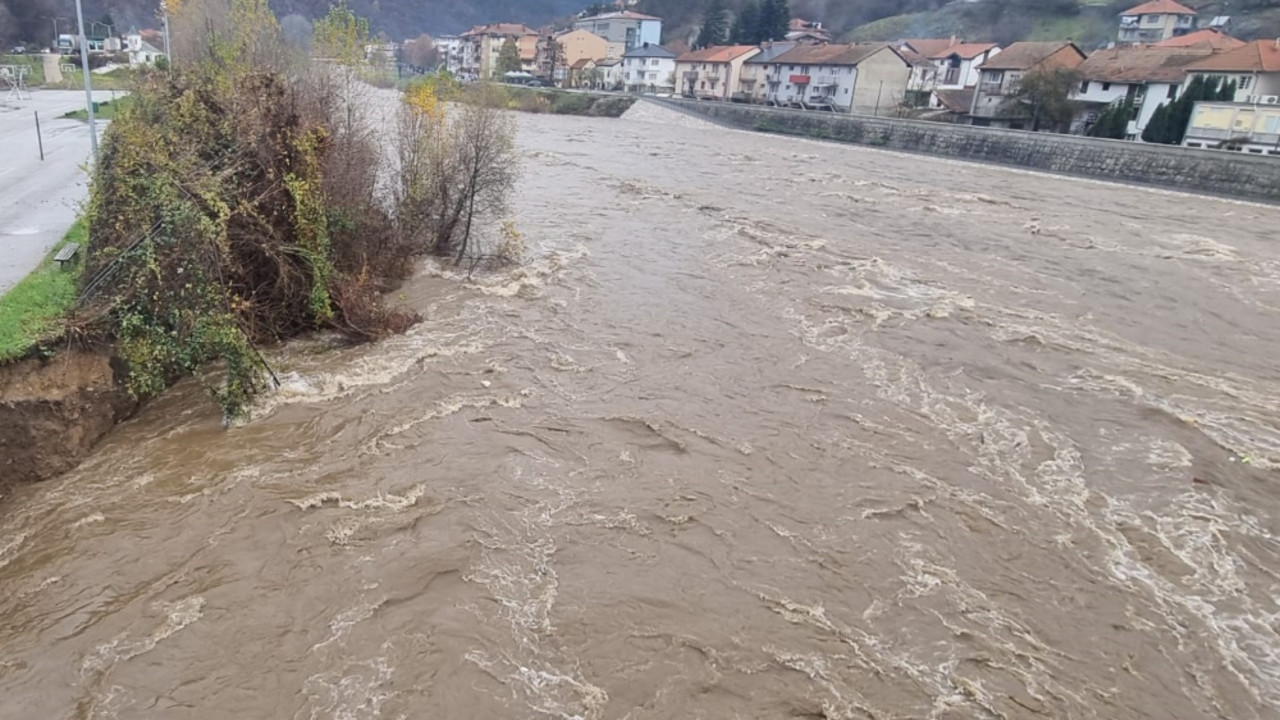 Nabujali Lim preti da se izlije