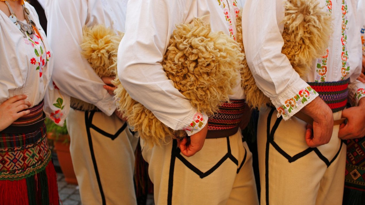 Srbi u nošnji