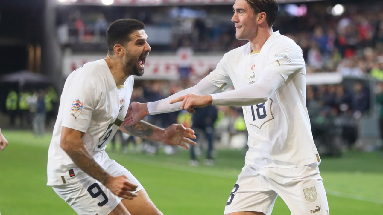 Aleksandar Mitrović, Dušan Vlahović