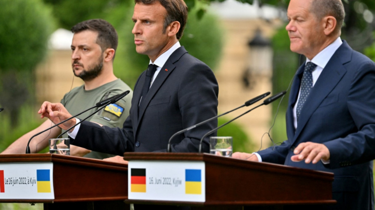 Emanuel Makron i Olaf Šolc