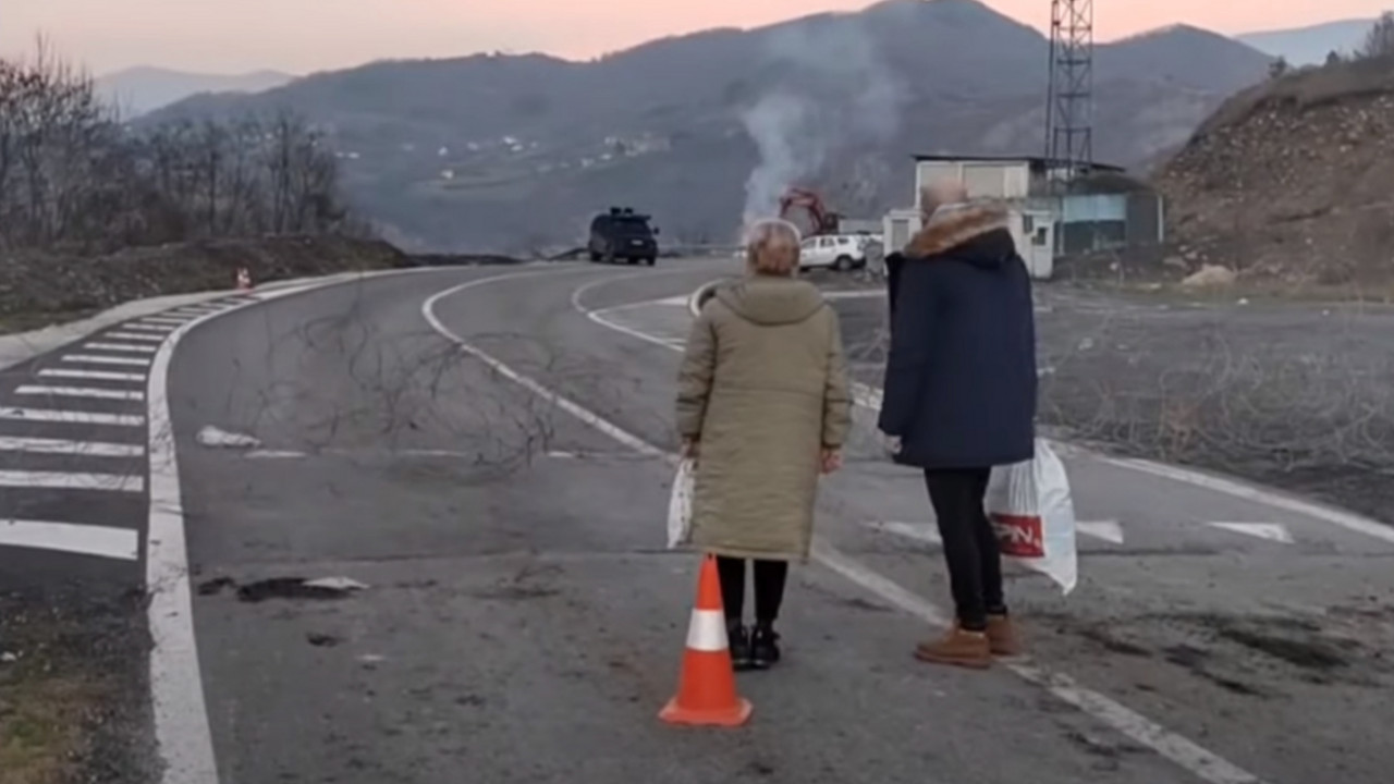 Dejan Pantić kod policijske baze