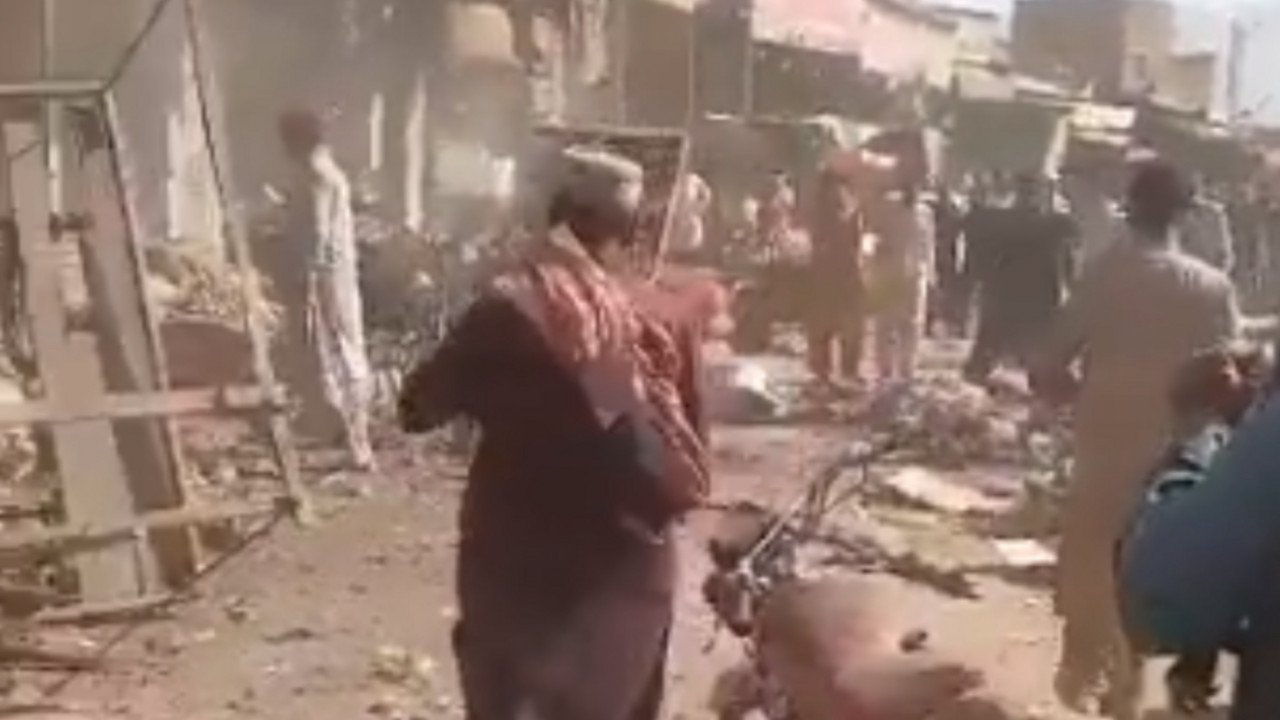 Pakistan, bombaški napad