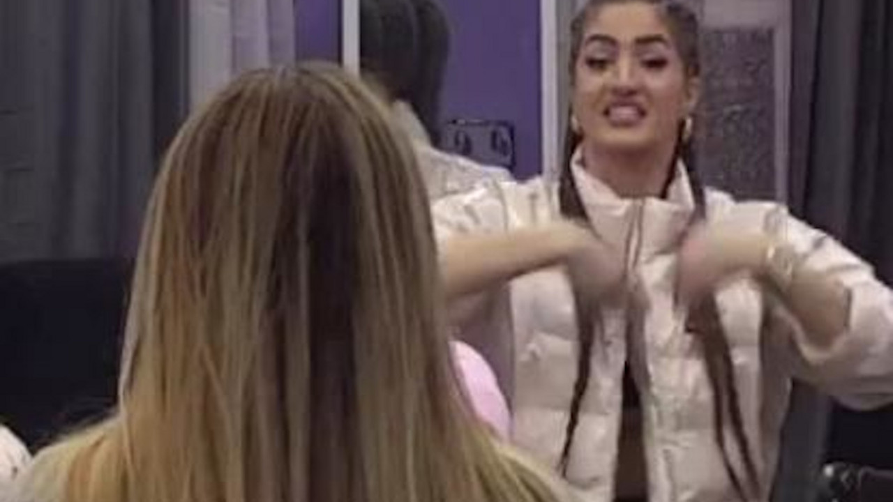Ana Ćurčić, Anđela Đuričić