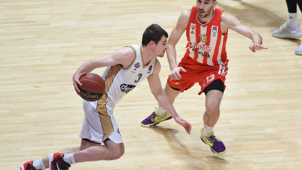 Flečer Megi, Ognjen Dobrić