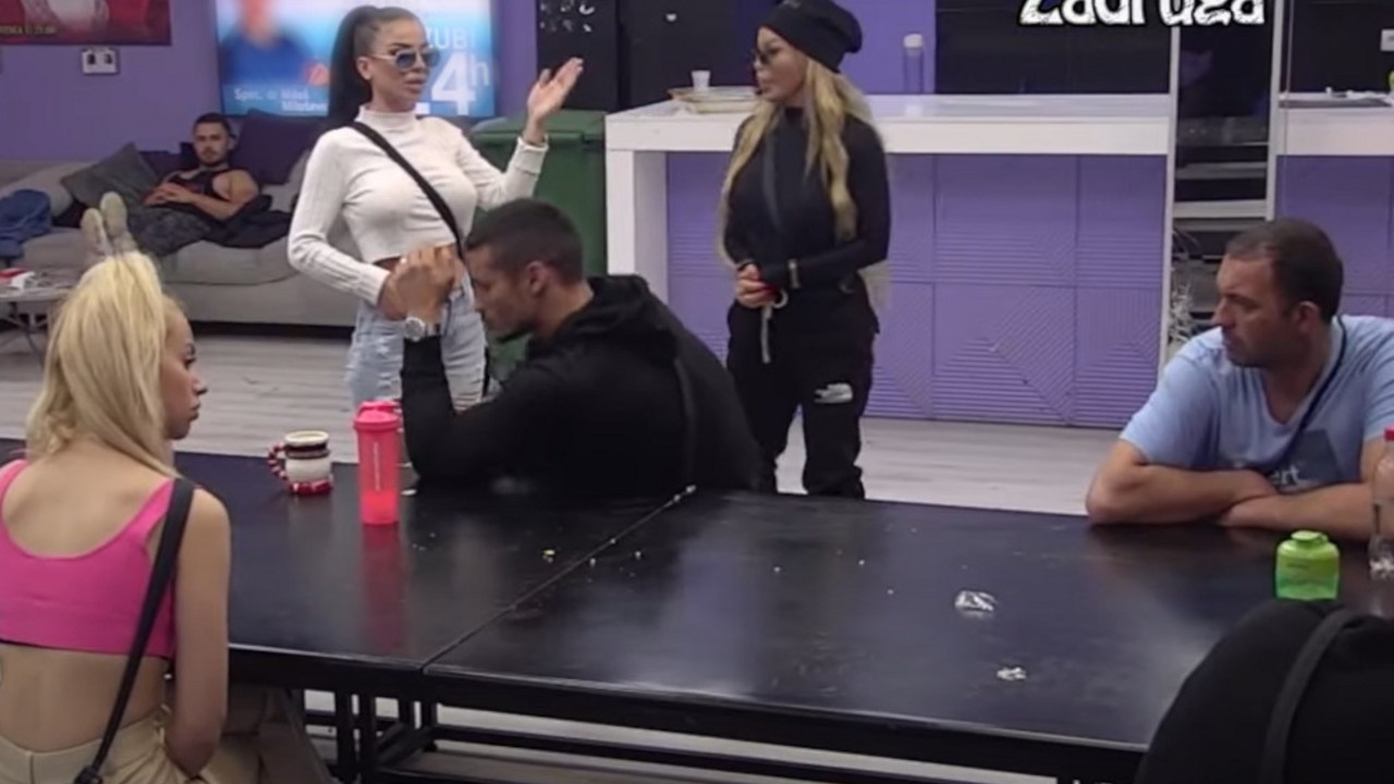 Sanja Grujić, Žana Omnia
