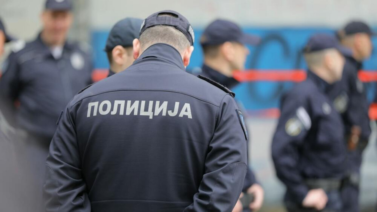 policija