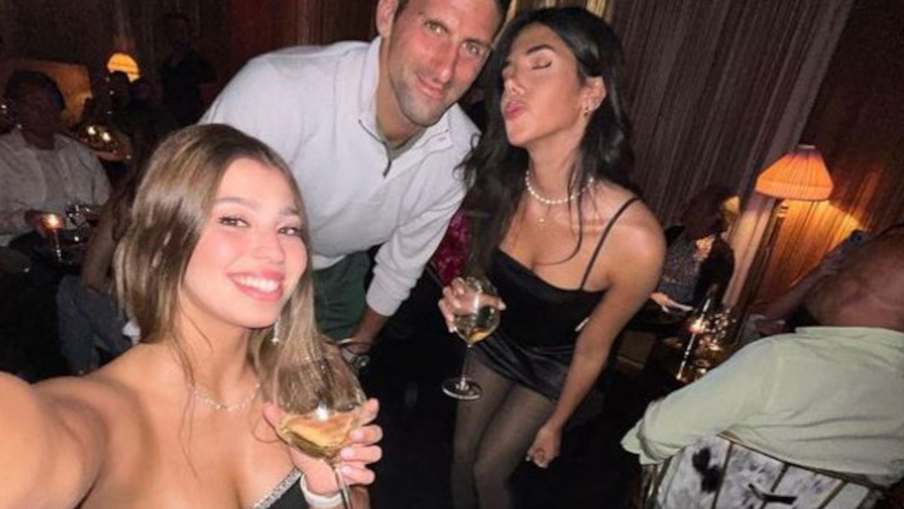 Novak Đoković sa obožavateljkama