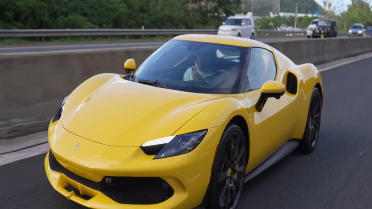 kupio novi ferari pokvario se posle sat vremena