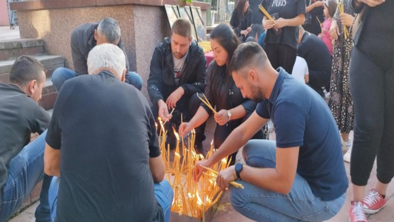Kosovo-paljenje sveća ubijenim Srbima