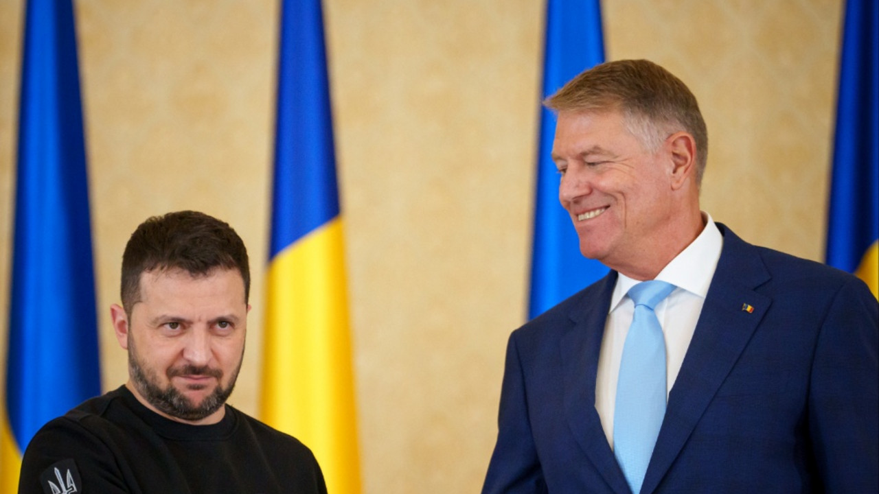 Volodimir Zelenski, Klaus Johanis