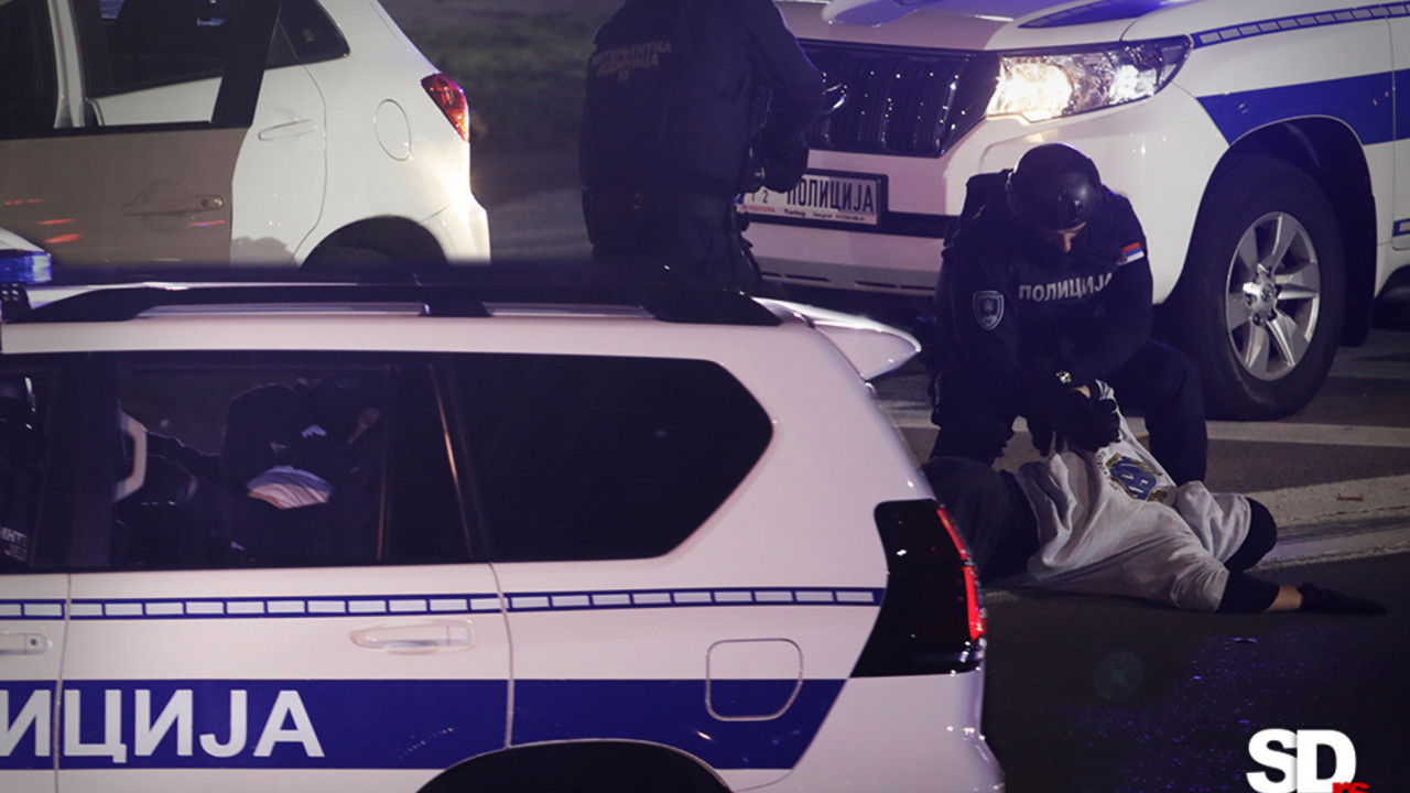 policija