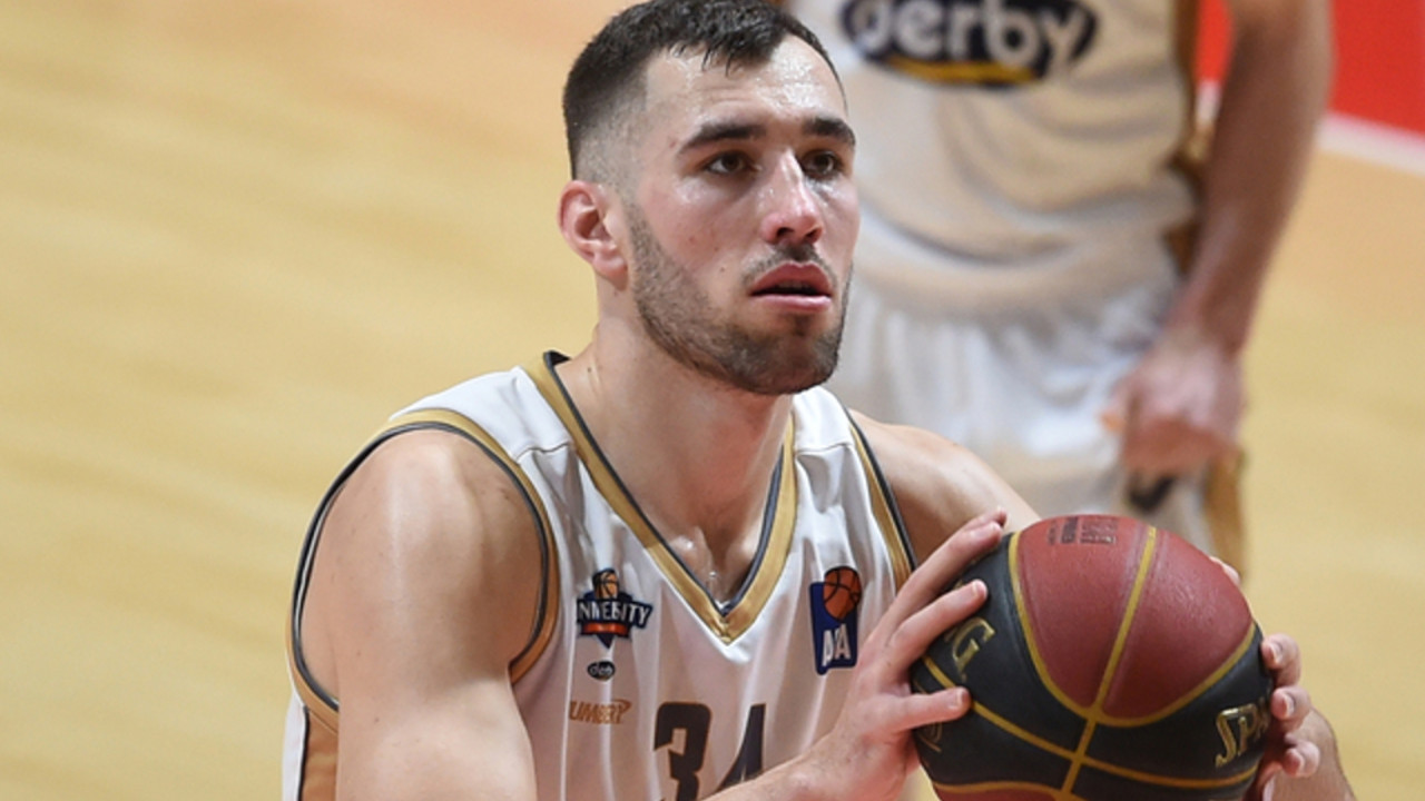 Kenan Kamenjaš