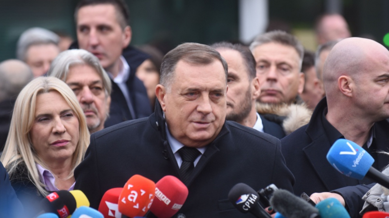 zašto je dodik optužen