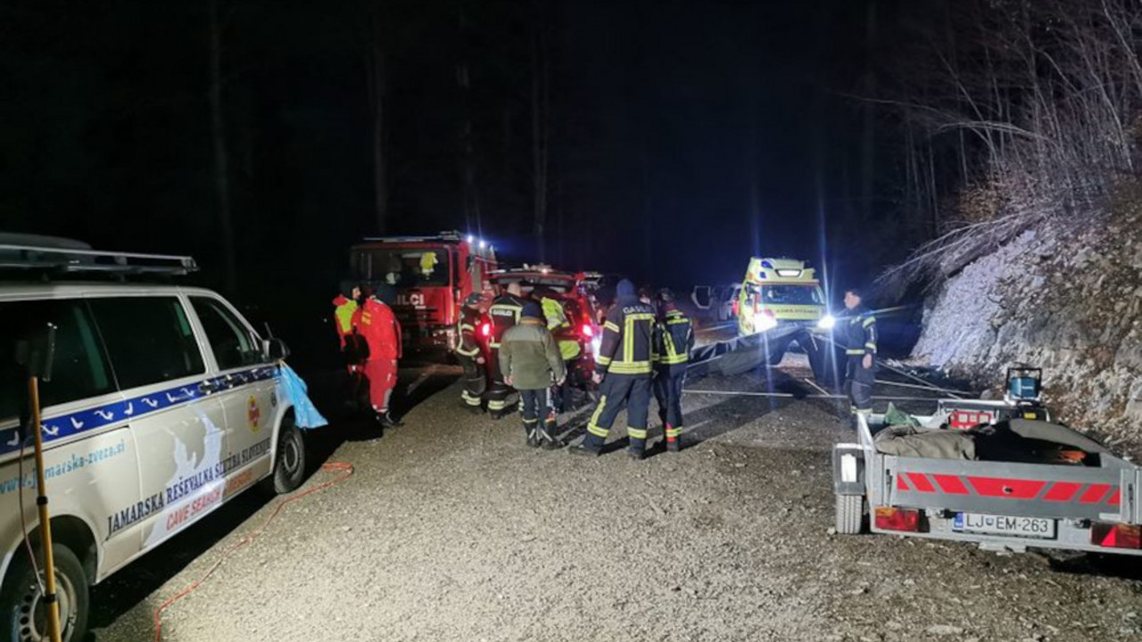 Spasavanje speleologa u Sloveniji 