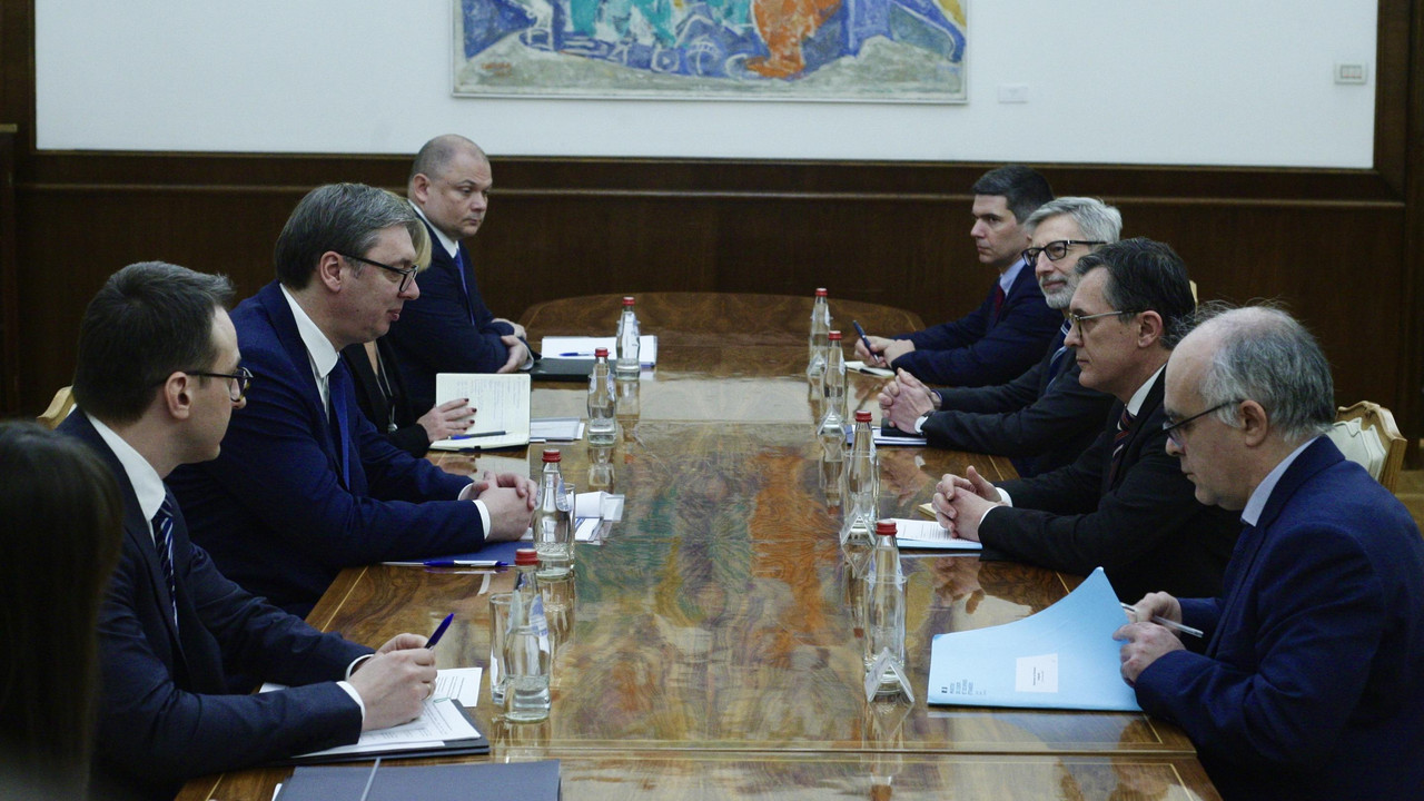 Vučić i Rokfej