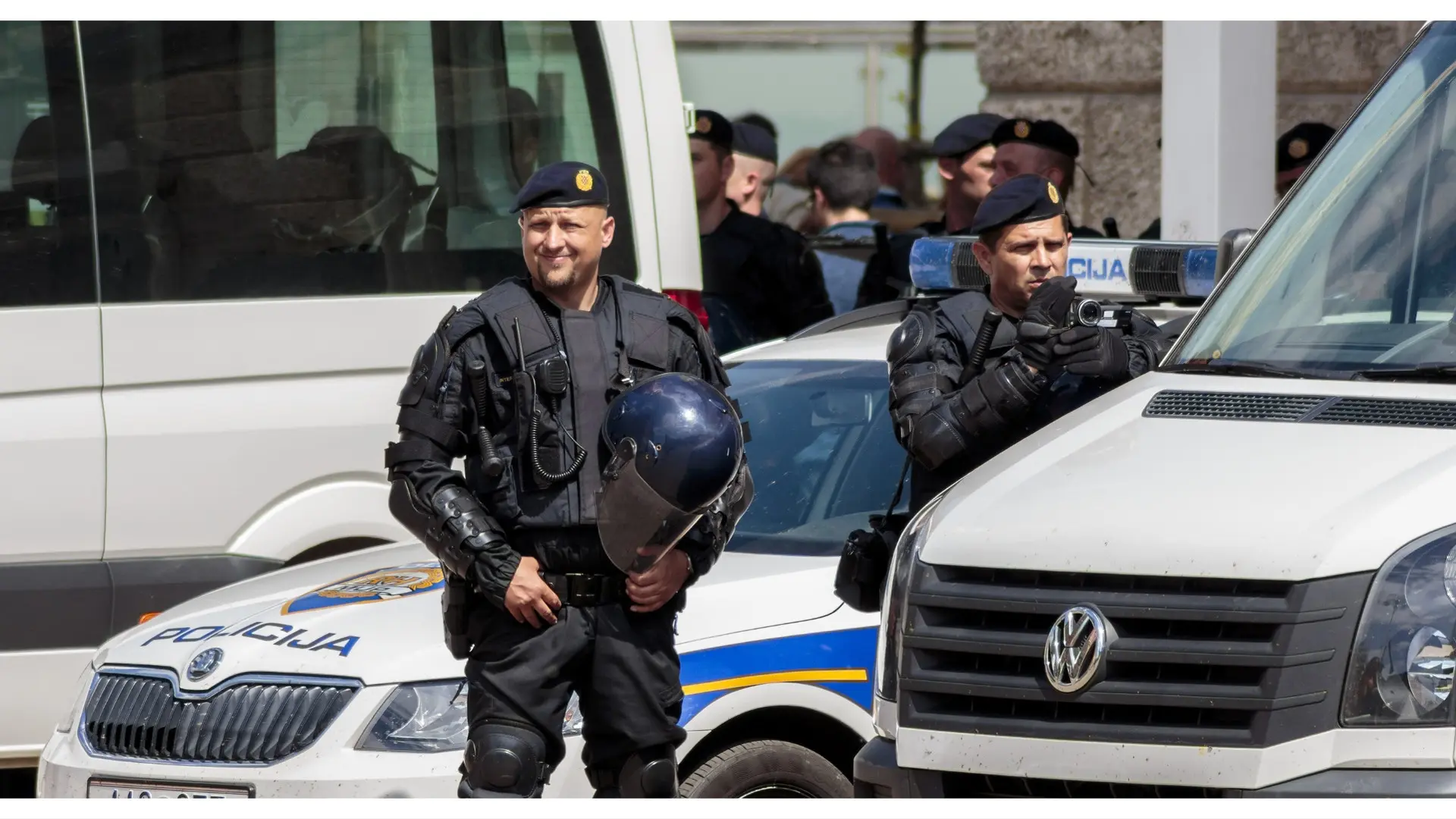 Policija