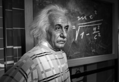 Albert Ajnštajn je bio MUŽ IZ PAKLA: Mileva Marić je morala da poštuje OVA rigorozna pravila, a jedna stvar je posebno KONTROVERZNA