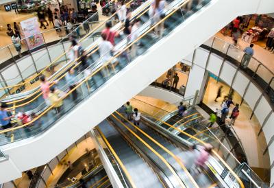 Hitna evakuacija u tržnom centru: Dojava o bombi izazvala paniku, policija na terenu