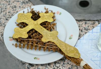 Danas je NAJTUŽNIJI DAN ZA PRAVOSLAVCE: Obeležavamo Veliki petak, jednu stvar treba da izbacite iz svog doma...