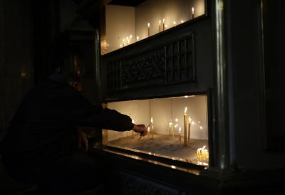 Danas nikako ne uzimajte i ne dajte novac na zajam: Pravoslavni vernici obeležavaju veliki praznik, a ovo su sva narodna verovanja