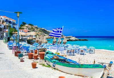 Hiljade turista svake godine naprave istu grešku u Grčkoj: Ako putujete sa psom, ova pravila morate da znate pre nego što krenete na more