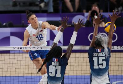 DOMINANTAN POČETAK ODBRANE TITULE: Odbojkašice lako savladale Ukrajinke na startu Svetskog prvenstva