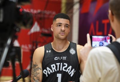 ZVANIČNO: Vratio se Ife Lundberg