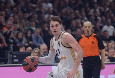 HEZONJA BRILJIRAO: Efes poražen od Reala posle odlaska Kokoškova