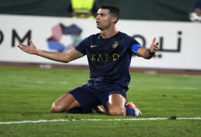 NI GLAVOM NI NOGOM: Ronaldo postigao gol o kojem će se pričati (VIDEO)