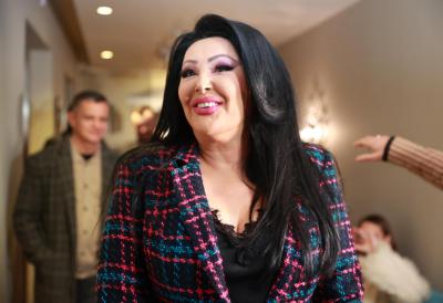 Oženil se je sin Dragane Mirković, Marko Bijelić, v tajnosti v družinskem dvorcu