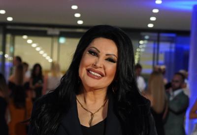 Dragana Mirković u zagrljaju policajca, dobila i podršku ćerke: "Zaljubljena sam..."