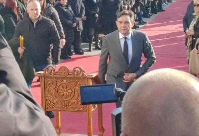 Vulin sa Hilandara poslao uskršnju čestitku: Neka nam praznik donese mir i slogu u porodici i narodu