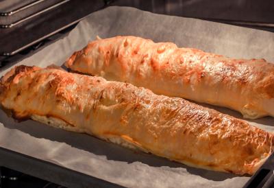 Umorni ste i ne možete da spremite večeru na kraju napornog dana? Kremasta pita sa piletinom i povrćem je idealno rešenje!