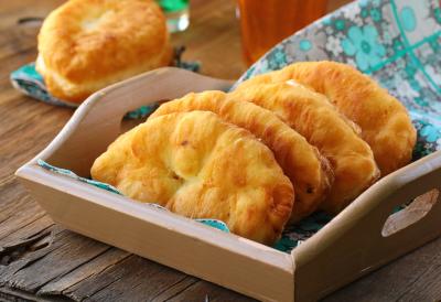 Ovo su najsočnije i najmekše MEKIKE, a nema prženja u dubokom ulju: Jednostavan recept za savršeno mekano testo