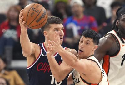 KLIPERSI GUBE: Bogdan Bogdanović greje klupu (VIDEO)