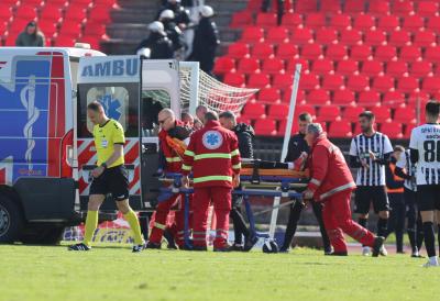 TRILER SCENE U HRVATSKOJ: Golman pao tokom meča, helikopterom prebačen u bolnicu!