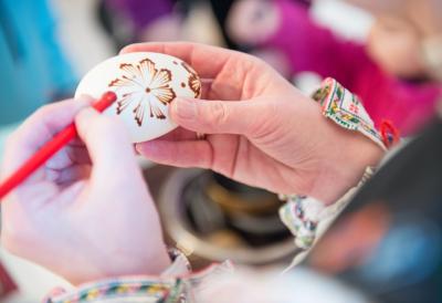 Popadija rešila večitu dilemu: Zašto se jaja ne farbaju na Veliki petak?