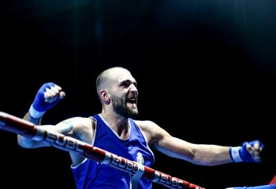 Mali Željko Ražnatović trenira po ugledu na tatu Veljka: Bodri svog tigra preko video poziva, preponosan je