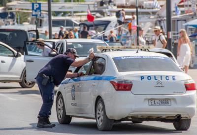 Prolaznik pronašao telo devojčice na plaži: Novi detalji tragedije u Grčkoj, policija sjurila na lice mesta