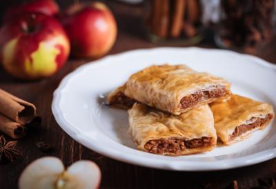 Francuzi prave PITU SA JABUKAMA samo na ovaj način: Uvek dodaju ove sastojke koji daju sasvim poseban šmek