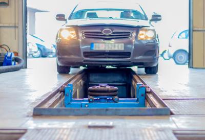 Grešite ako sipate ulje u motor ovako - Može da napravi teško oštećenje vašem automobilu