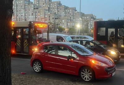 Goreo automobil na Medakoviću: Oštećena još dva vozila - Otkriven uzrok vatre